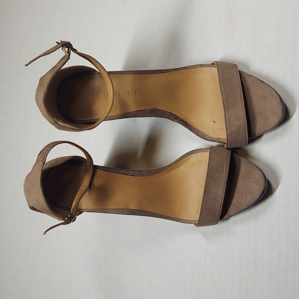 Madden Girl suede Beella heeled sandals Size 7.5
